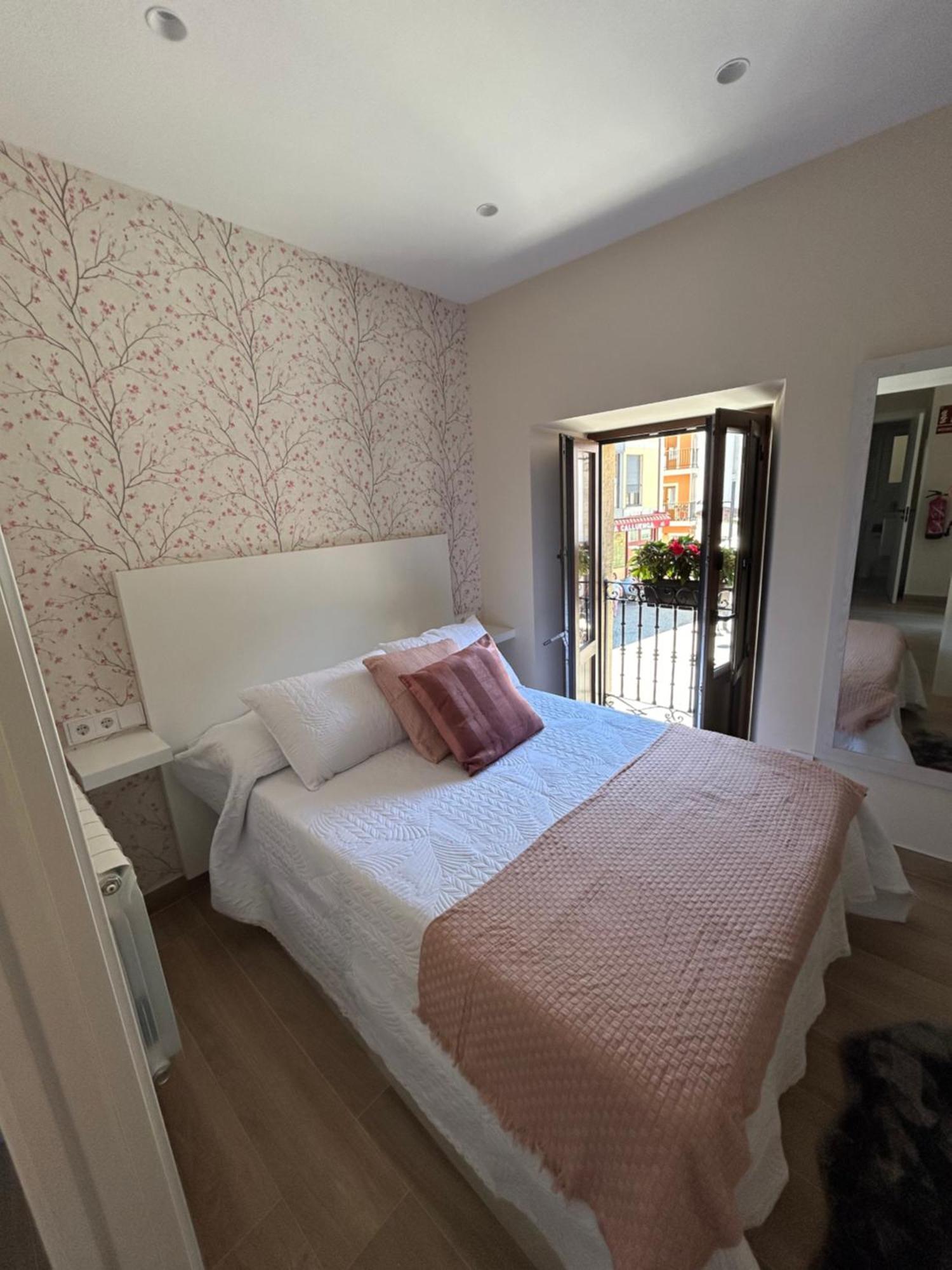 Apartamentos San Roque Arenas De Cabrales Eksteriør bilde